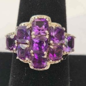 Uruguay Violet purple amethyst set in sterling silver ring size 9.5
